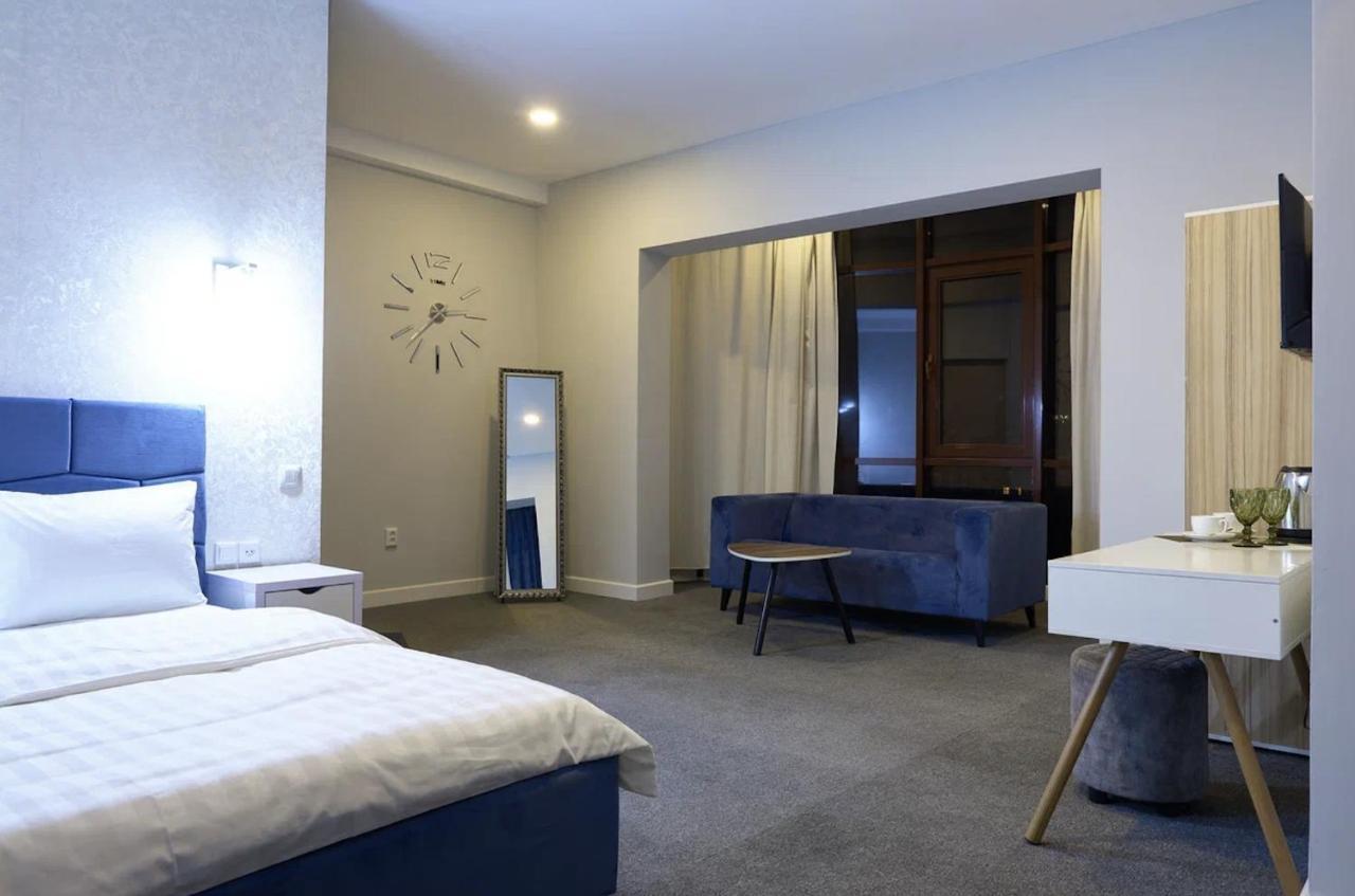 Montana Hotel Алматы Экстерьер фото